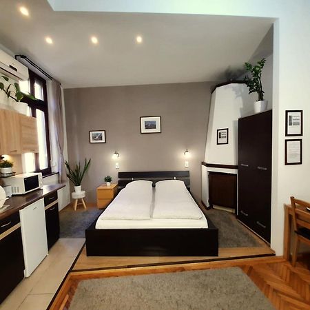 Central Gold Apartment Budapest Bagian luar foto