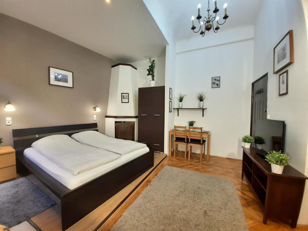Central Gold Apartment Budapest Bagian luar foto