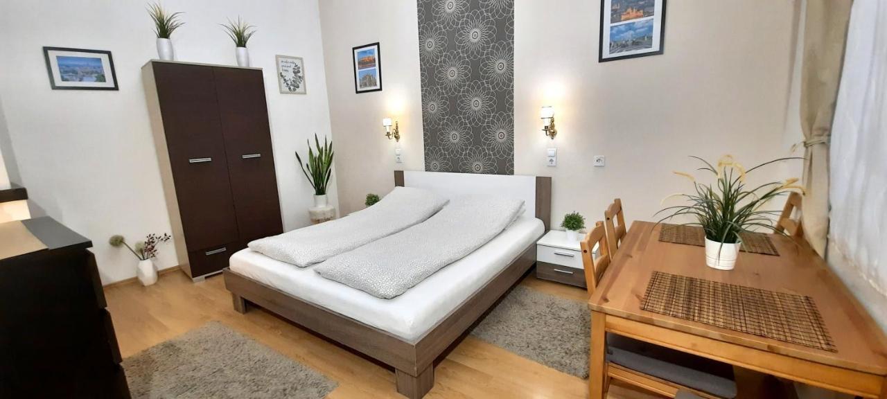 Central Gold Apartment Budapest Bagian luar foto