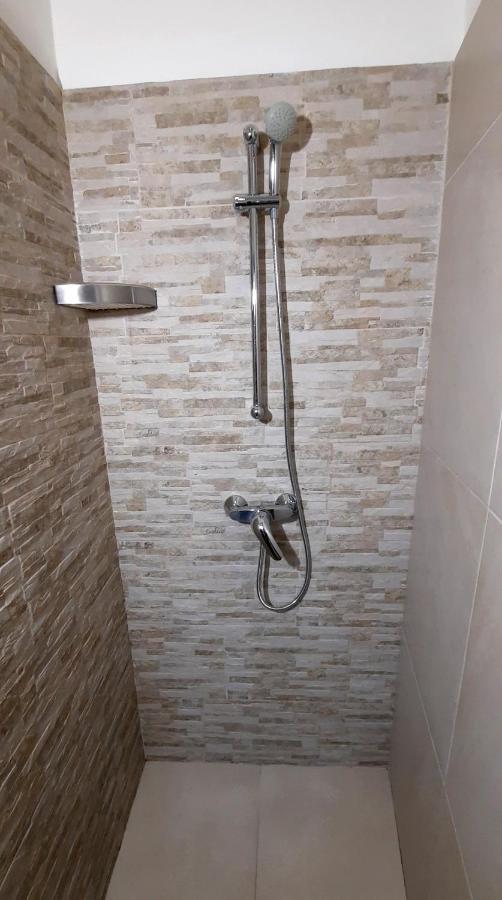 Central Gold Apartment Budapest Bagian luar foto