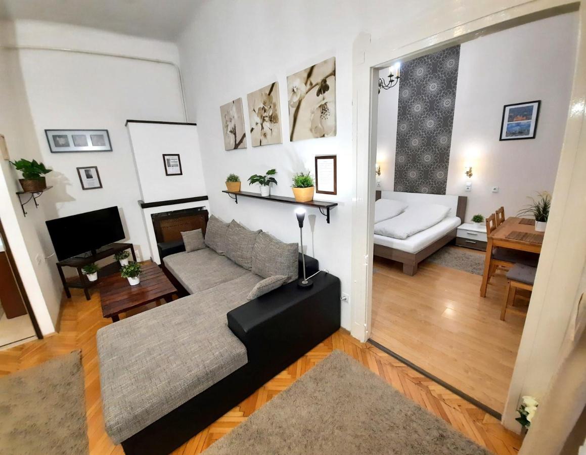 Central Gold Apartment Budapest Bagian luar foto