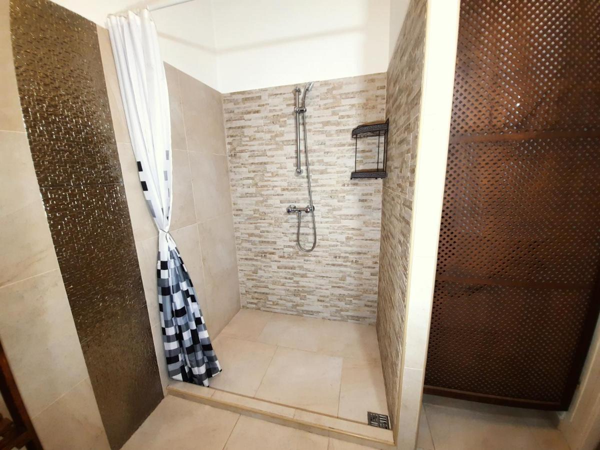Central Gold Apartment Budapest Bagian luar foto